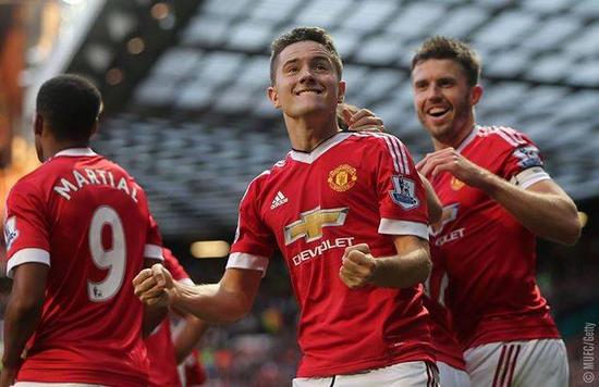 球迷通常希 球迷通常希